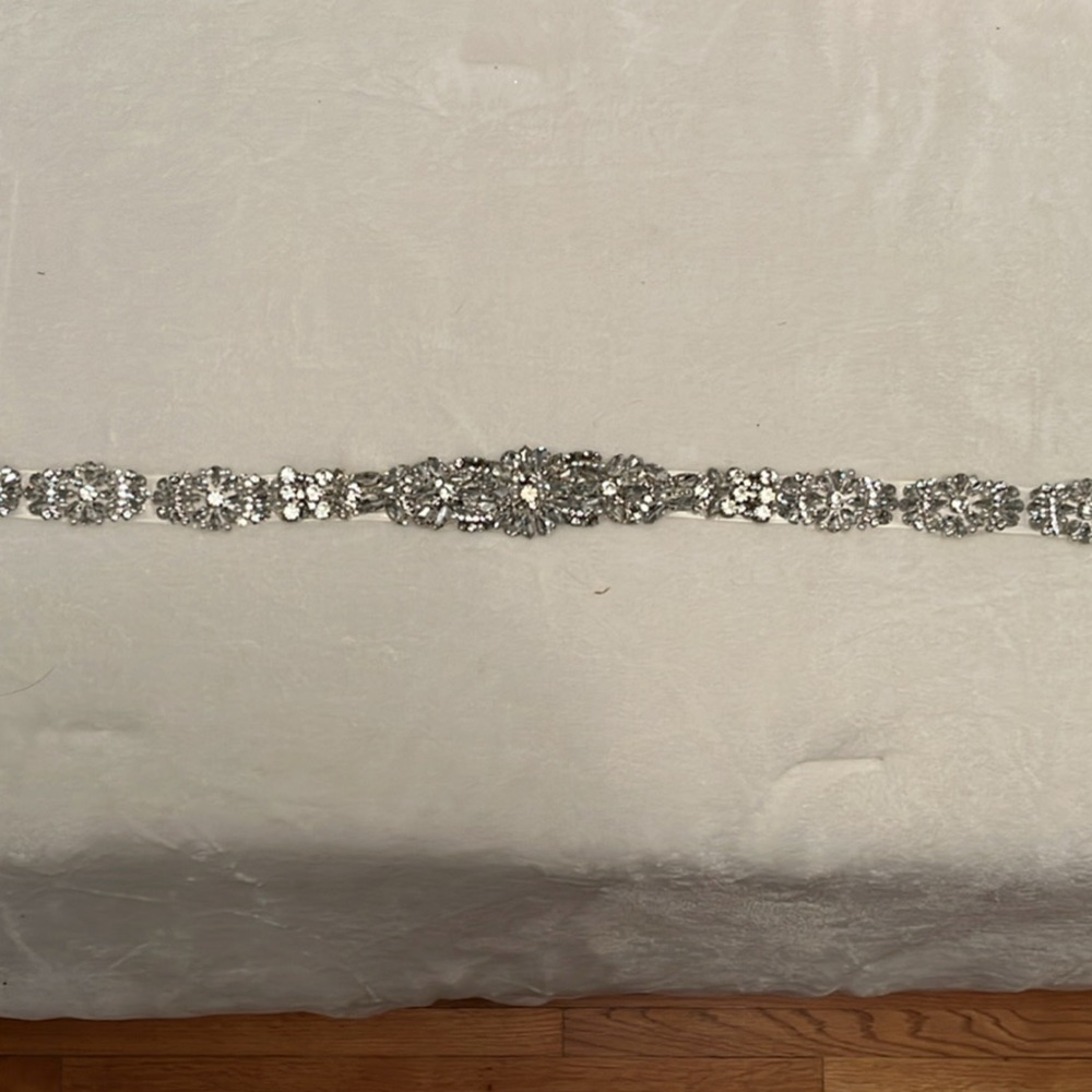 Elegant Silver Rhinestone Belt